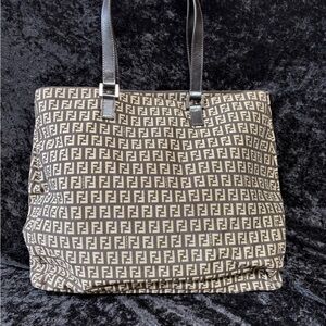 💯 Authentic Black and Tan Women's Tote Bag